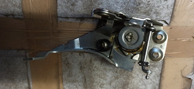 Zamek drzwi przednich prawych do ВАЗ 2103  