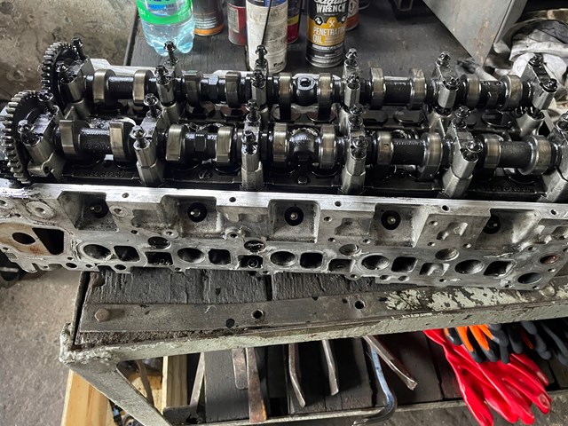 6120102320 Mercedes Głowica cylindrów