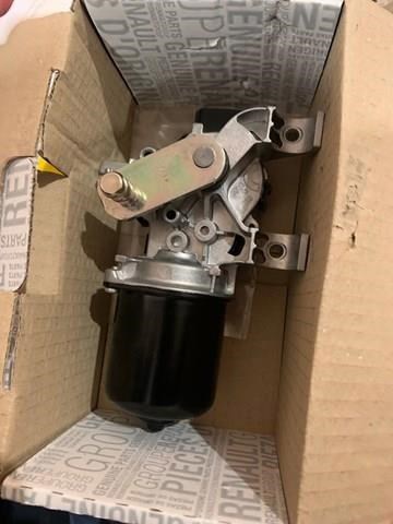 Silniczek wycieraczki szyby przedniej 288100819R Renault (RVI)