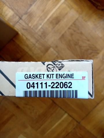 041110D102 Toyota zestaw uszczelek silnika pełny