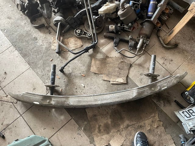 Wzmocnienie zderzaka przedniego do BMW 5  E39