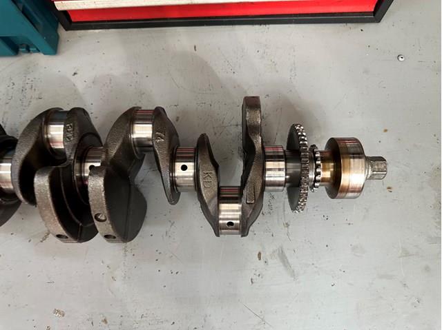 Wał korbowy silnika 11212212762 BMW