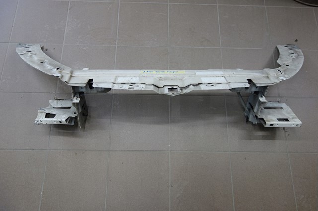 Osłona chłodnicy kompletna (panel mocowania reflektorów) Land Rover LR084610