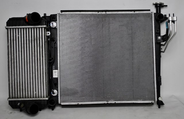 Do koszyka Chłodnica silnika Hyundai Santa Fe IV TM, TMA