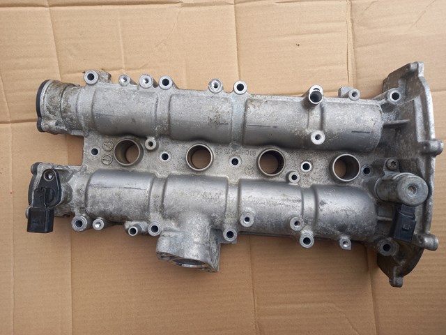 Pokrywa zaworowa 03C103475CD VAG