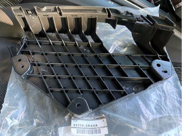622285NA0A Nissan/Infiniti Wspornik zderzaka przedniego prawy