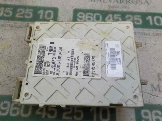 Skrzynka bezpieczników Ford 2443670