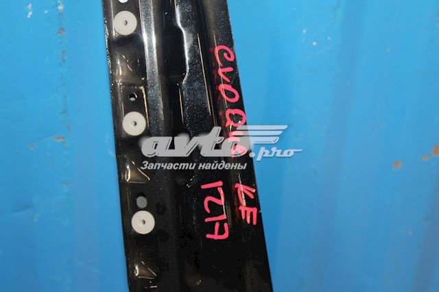  Land Rover LR028556