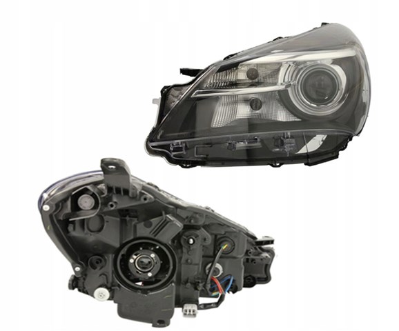 811300DA30 Toyota Reflektor prawy