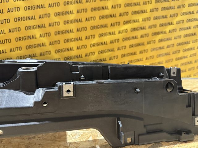 Ramka mocowania chłodnicy BCKA53110A Mazda