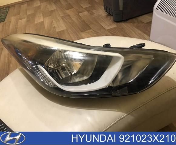 Do koszyka 921023X210 Hyundai/Kia Reflektor prawy