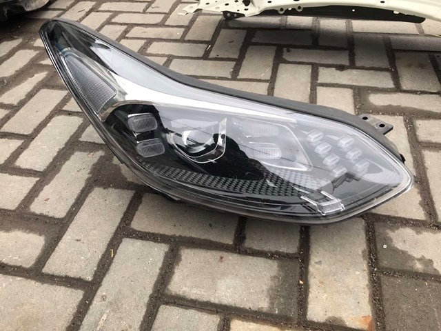 92102F1500 Hyundai/Kia Reflektor prawy