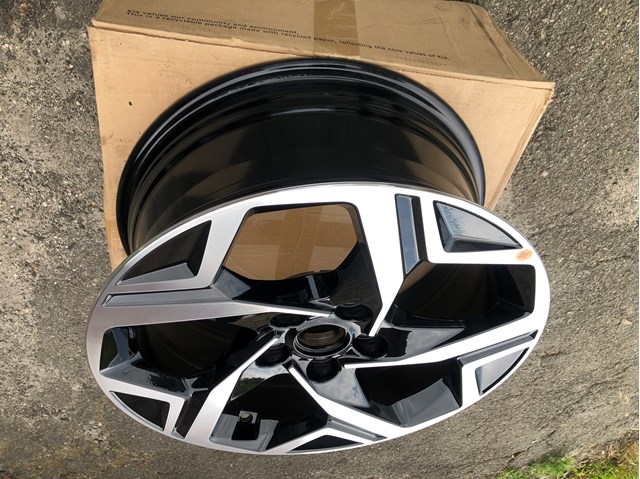 Felgi kół odlewane (lekkostopowe, tytanowe) 52910R2100 Hyundai/Kia