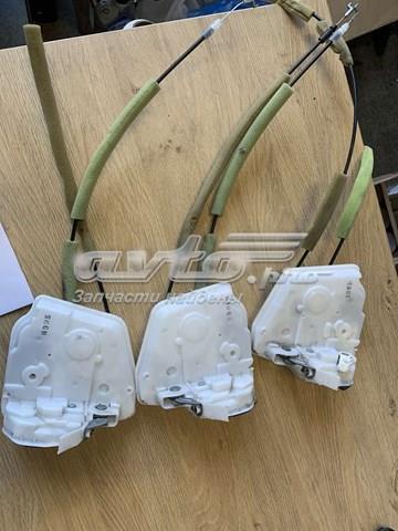 Zamek drzwi tylnych prawych do Mazda 3  BL