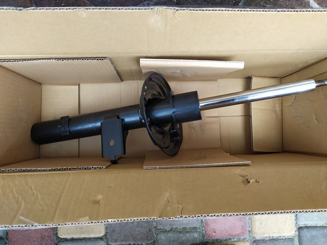 54303W310P Mitsubishi Amortyzator przedni lewy