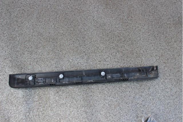 Do koszyka 828776FR0A Nissan/Infiniti Listwa ochronna drzwi tylnych lewych dolna
