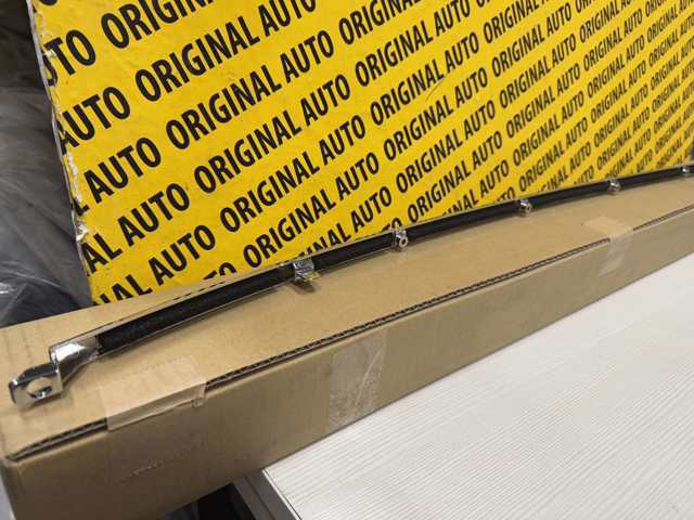 Do koszyka TK5150120B Mazda Listwa ochronna zderzaka przedniego środkowa