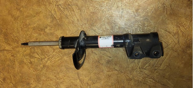 Amortyzator przedni lewy Chrysler 5168165AD cena, od 59,70 USD