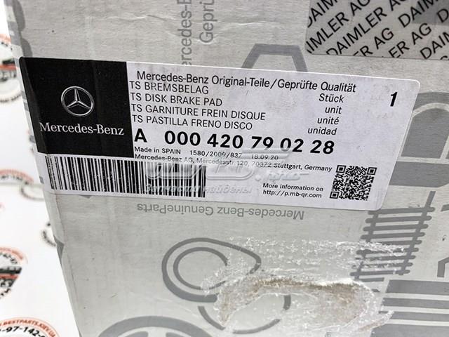 A0004207902 Mercedes Klocki hamulcowe przednie tarczowe