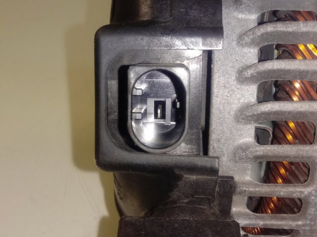 764013104 BMW Alternator