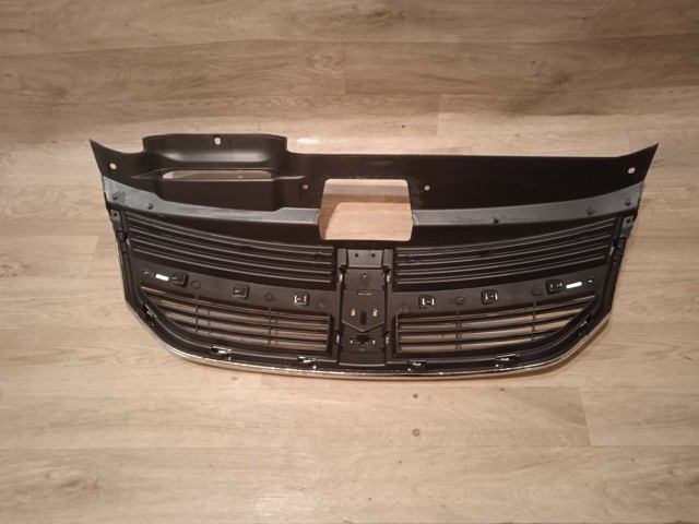  Atrapa chłodnicy Dodge Journey 