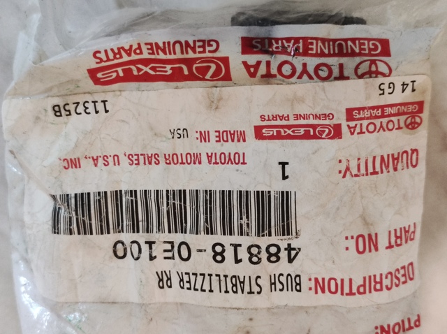 Do koszyka 488180E100 Toyota Tuleja stabilizatora tylnego