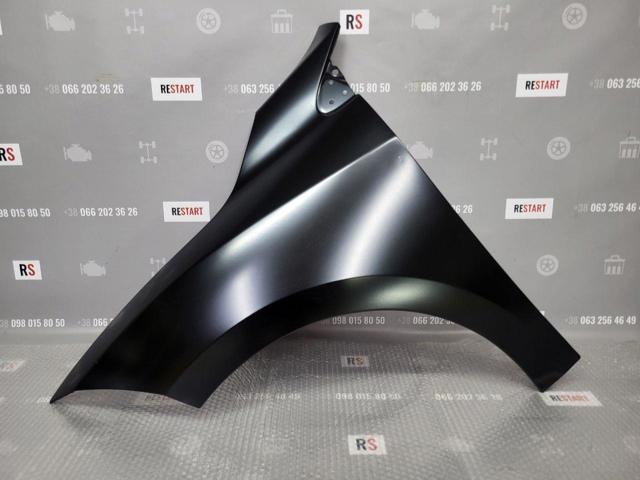 Błotnik przedni lewy do Renault Fluence  B3