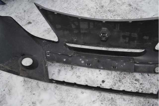 Zderzak przedni Renault (RVI) 8200799930