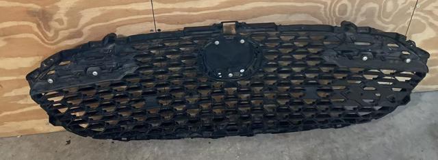 Do koszyka Atrapa chłodnicy Mazda 3  BP