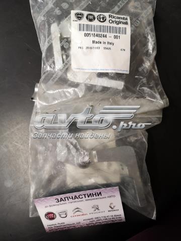 Zawias drzwi przednich lewych Fiat/Alfa/Lancia 51840244