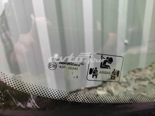 30674382 Volvo Szyba przednia