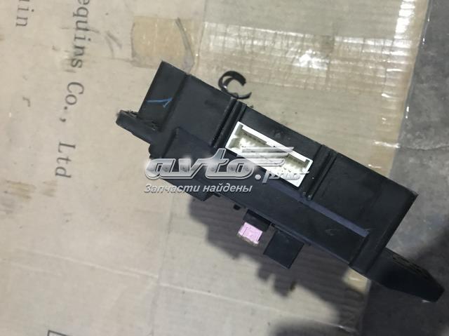 Skrzynka bezpieczników do Mitsubishi Outlander II XL CWW