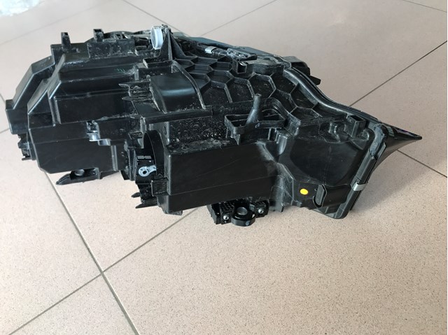 Reflektor prawy BMW 63118496150 cena, od 635,26 USD