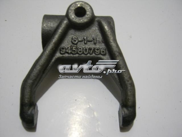 Do koszyka 94580796 General Motors Widełki sprzęgła