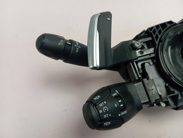 Do koszyka 98312569ZD Peugeot/Citroen Przełącznik zespolony, w komplecie
