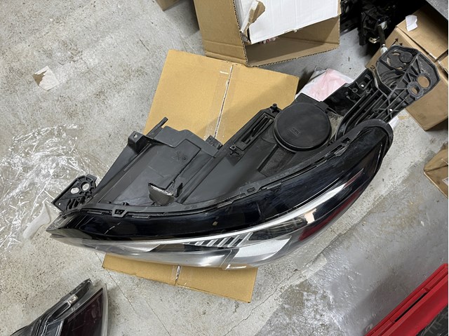 9810478180 Peugeot/Citroen Reflektor lewy