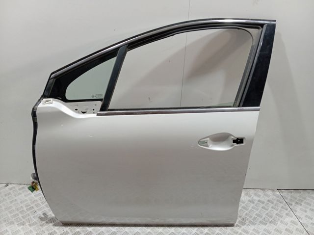 Do koszyka Drzwi przednie lewe Peugeot 208 I CA, CC