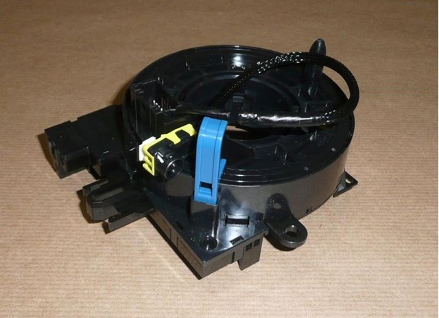 Do koszyka Pierścień kontaktowy AIRBAG, taśma kierownicy  Renault DUSTER II HM