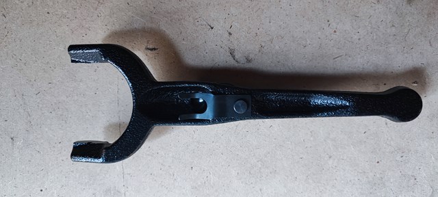 Do koszyka MD703275 Mitsubishi Widełki sprzęgła