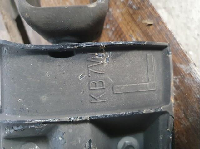 Do koszyka KB7W28550 Mazda Wahacz poprzeczny zawieszenia tylnego lewy