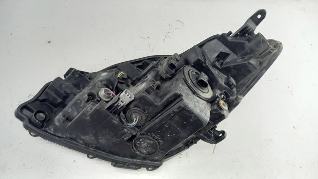 Reflektor prawy Toyota 811300DA30 cena, od 286,01 USD