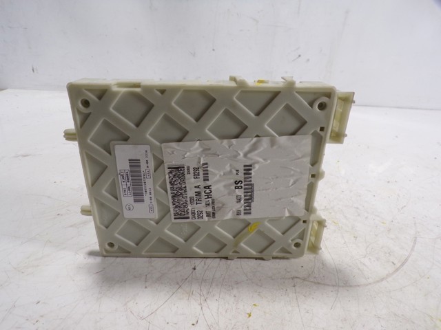 Skrzynka bezpieczników Ford 2443670 cena, od 157,53 USD