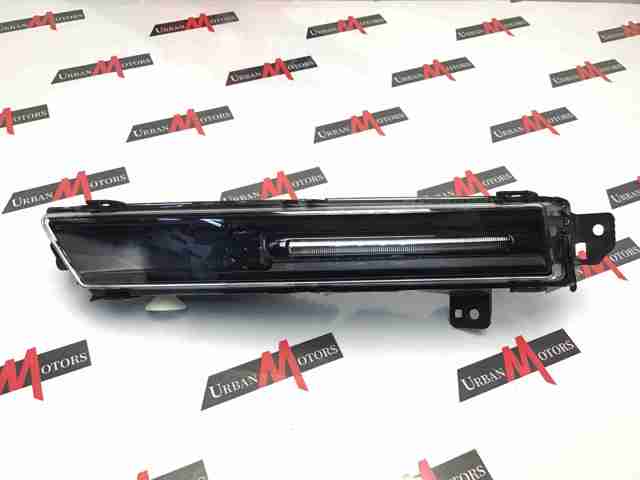 Do koszyka LR142093 Land Rover Lampa przeciwmgielna lewa