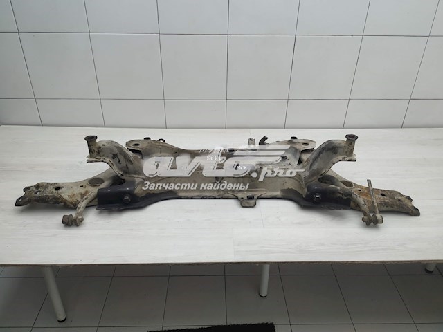 Do koszyka 5120102101 Toyota Korpus osi przedniej