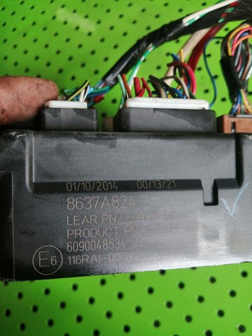  Skrzynka bezpieczników Mitsubishi Outlander 