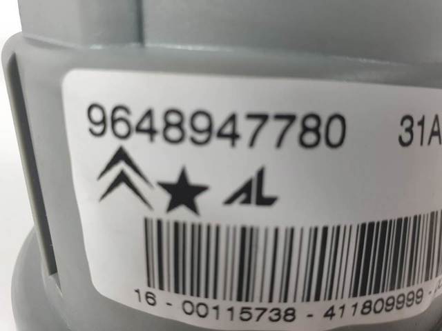 Lampa przeciwmgielna lewa/prawa 9648947780 Peugeot/Citroen