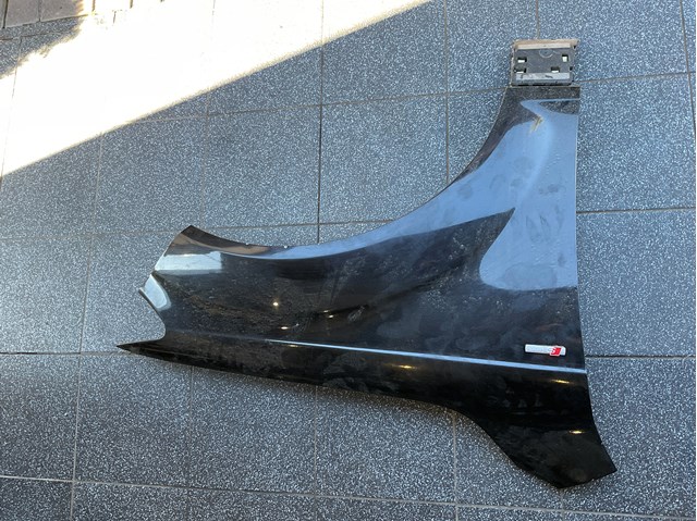  Błotnik przedni prawy Audi Q7 