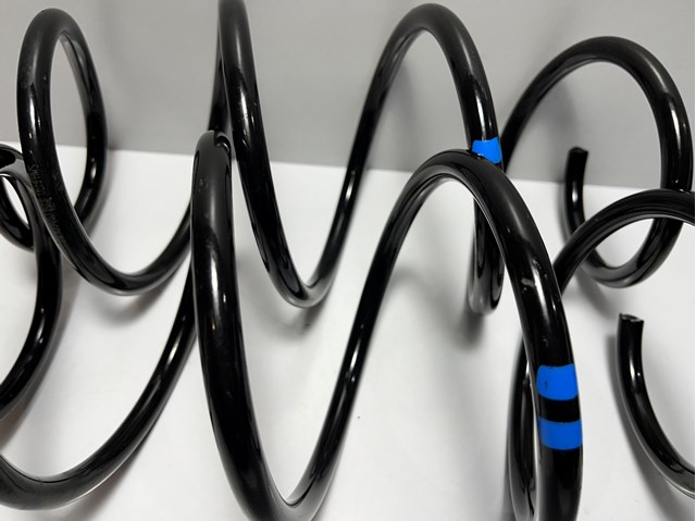 Sprężyna przednia VAG 5Q0411105GJ cena, od 21,94 USD