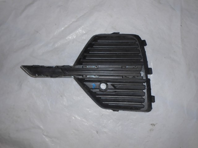 Kratka zderzaka przedniego prawa Volvo 32234947 cena, od 150,64 USD