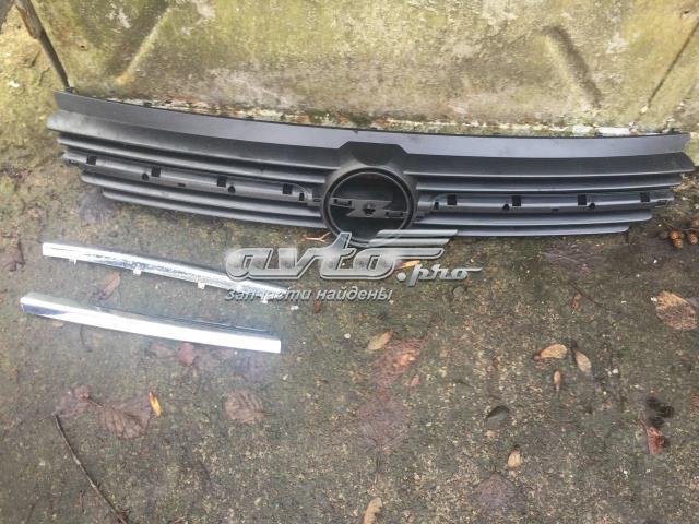 Atrapa chłodnicy do Opel Vivaro A F7